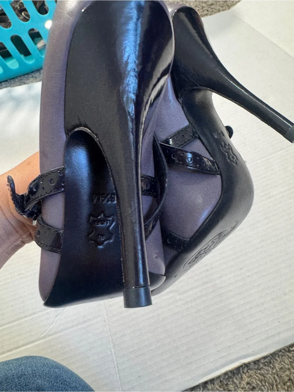 Tory Burch Judith Black Grey Leather Strappy Stiletto Heels Womens 6.5 Pointed